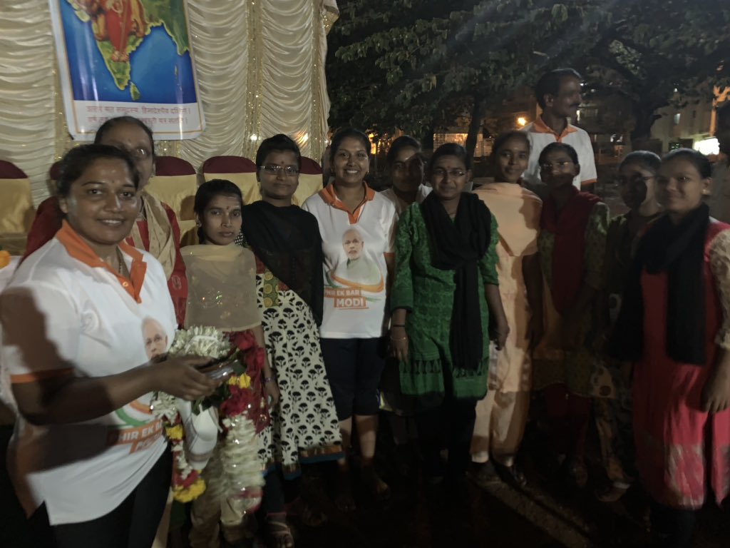 MahaRunForModi's tweet photo. #maharunformodi2019 day20 maharun in Belagavi,we got warm welcome,tributed to soldiers who lost their lives in terrorist attack Pulwama #maharunkumar #maharunformodi @narendramodi @BJP4India @AmitShah @mepratap @nrkbjp @CTRavi_BJP @BJP4Karnataka @BSYBJP @VVani4U @prajavani https://t.co/tqqyXPmwHO