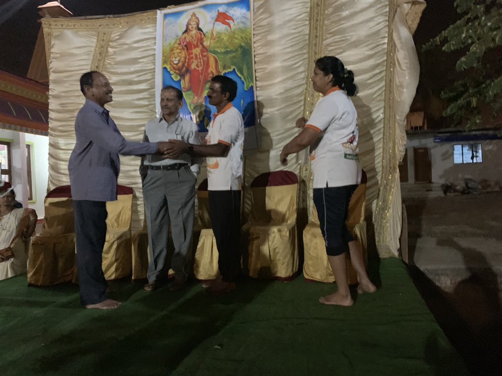 MahaRunForModi's tweet photo. #maharunformodi2019 day20 maharun in Belagavi,we got warm welcome,tributed to soldiers who lost their lives in terrorist attack Pulwama #maharunkumar #maharunformodi @narendramodi @BJP4India @AmitShah @mepratap @nrkbjp @CTRavi_BJP @BJP4Karnataka @BSYBJP @VVani4U @prajavani https://t.co/tqqyXPmwHO
