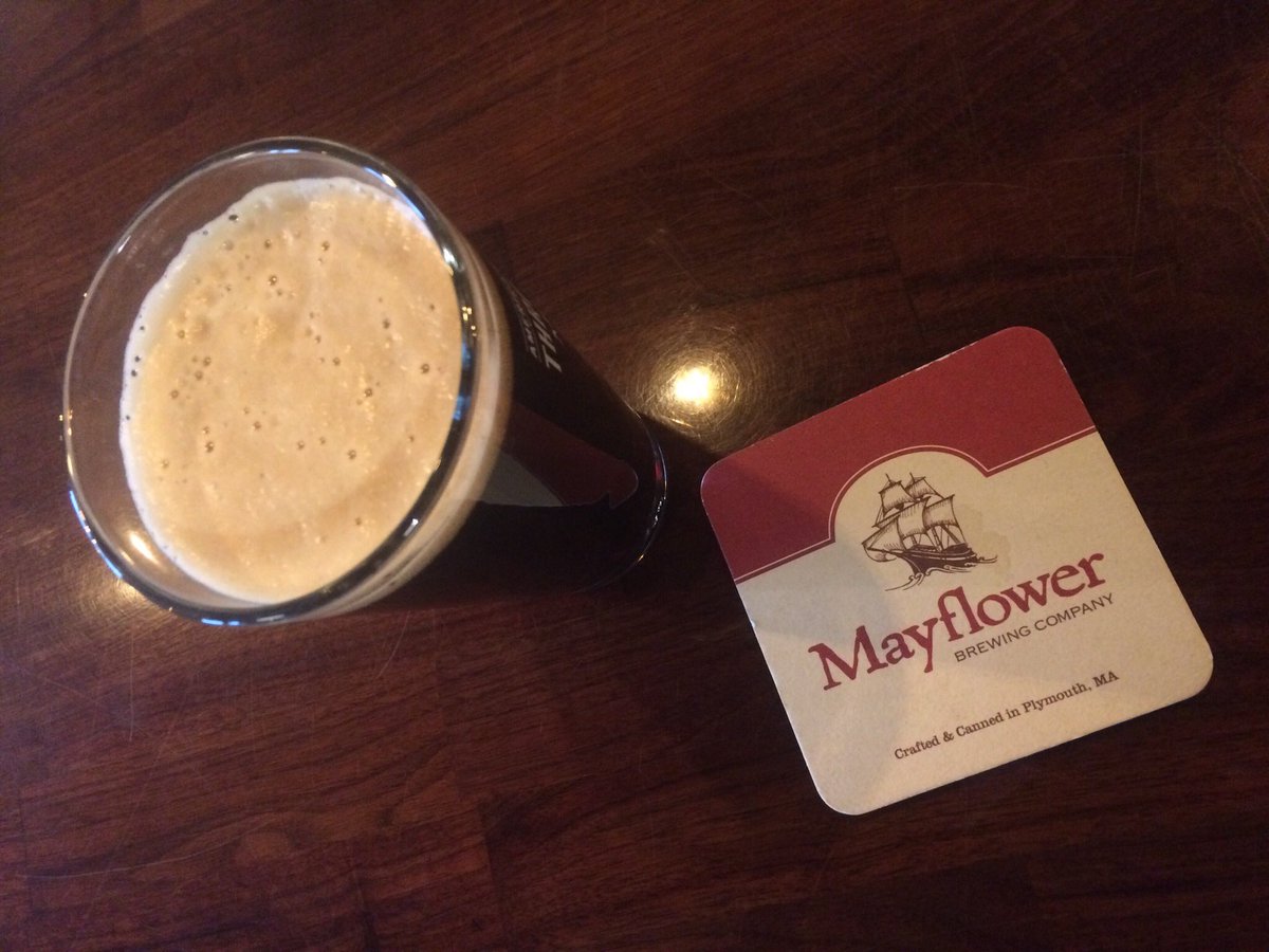 MassBrewBros's tweet photo. Hey Porter! @MayflowerBrew
#porter #heyporter #johnnycash #daydrinking #drinklocal #craftbeer https://t.co/dC05XVlm7E