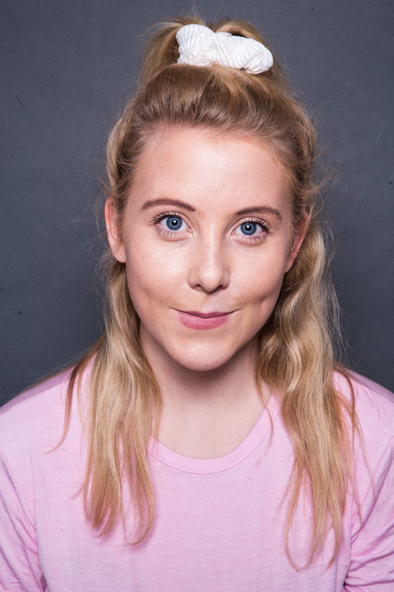 NEW PICTURES OF MY FACE!!! 🌞🌞🌞🌞 Hesdshot + Portfolio! 
Who needs a casting type? 🥰