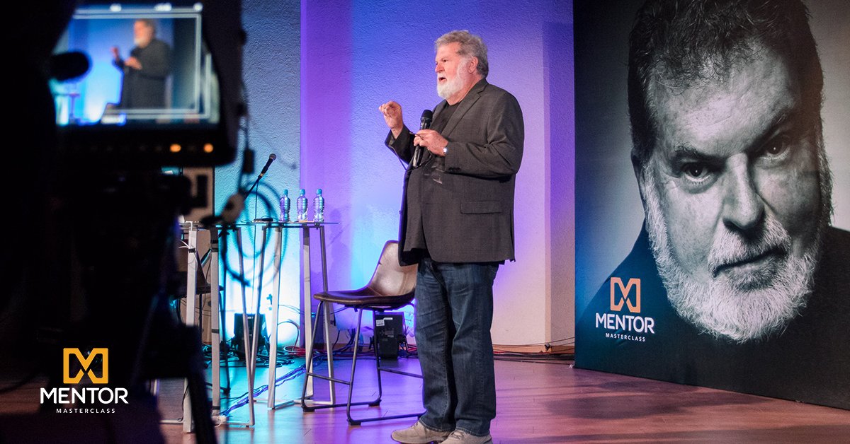MentorMasterCl1's tweet photo. Así se vivió la conferencia con Dean Cundey A.S.C. // The conference with Dean Cundey A.S.C. was a total success thanks to all the participants. https://t.co/FFMQobV9P1