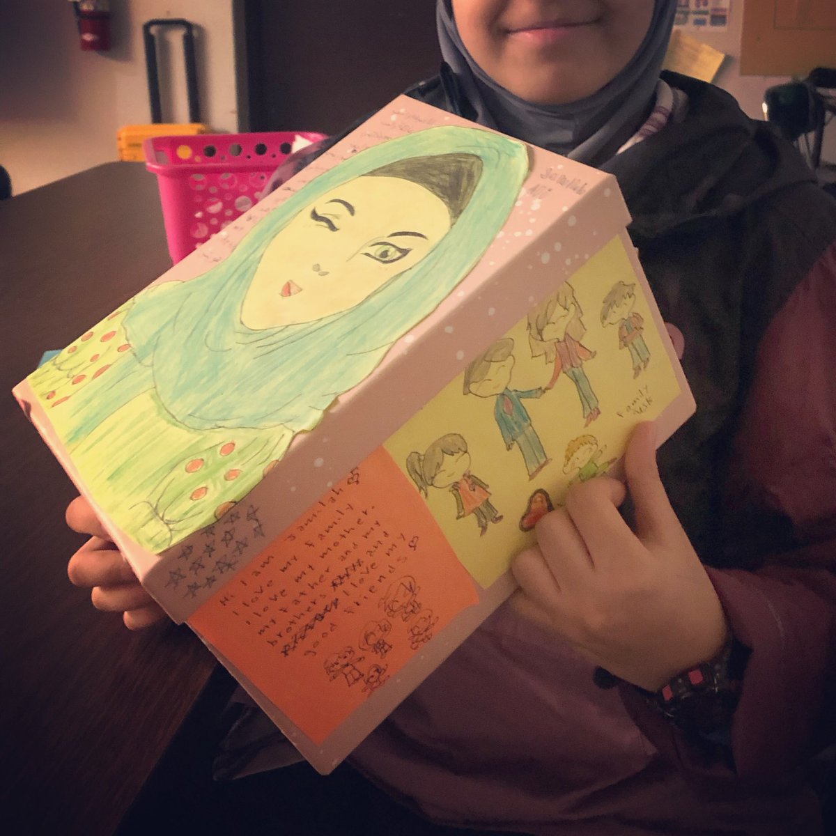 pathsofreverie's tweet image. Students @OIHSchool are making #identityboxes! Looking forward to meeting our 9th and 10th grade student population through what they make! #migrationisbeautiful
