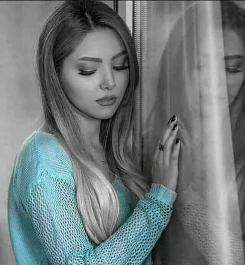 ما أجمل صمتي وأنت بين أفكاري... 
عجبا لقلبي ... يشتاقك وأنت فيه مقيم
