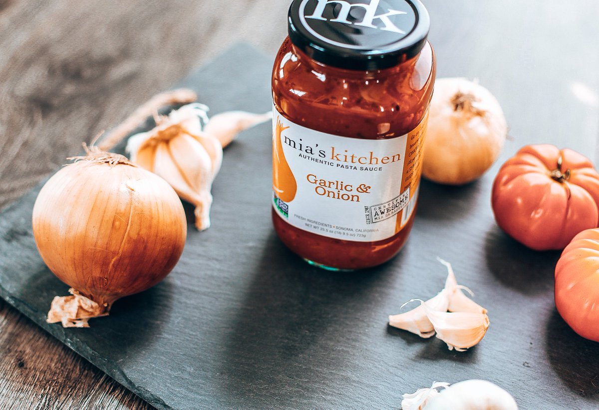 Mias_Kitchen's tweet photo. Need a weekend pick-me-up? Try adding mia's kitchen Garlic and Onion Pasta Sauce to any pasta, soup, or lasagna dish! https://t.co/has3fiXgdi
