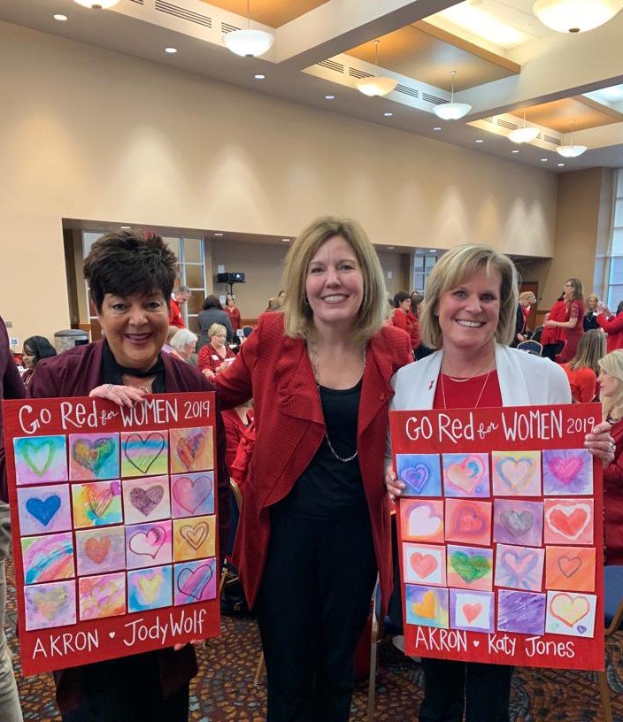 GinaDrosos's tweet photo. Today #AkronGoesRed to raise awareness about cardiovascular disease & improve the heart health of women in our community. I’m proud to @GoRedForWomen in support of Signet’s 30+ year commitment to @AmerHeartAkron. #SignetGivesBack https://t.co/F6CF7tlFwM