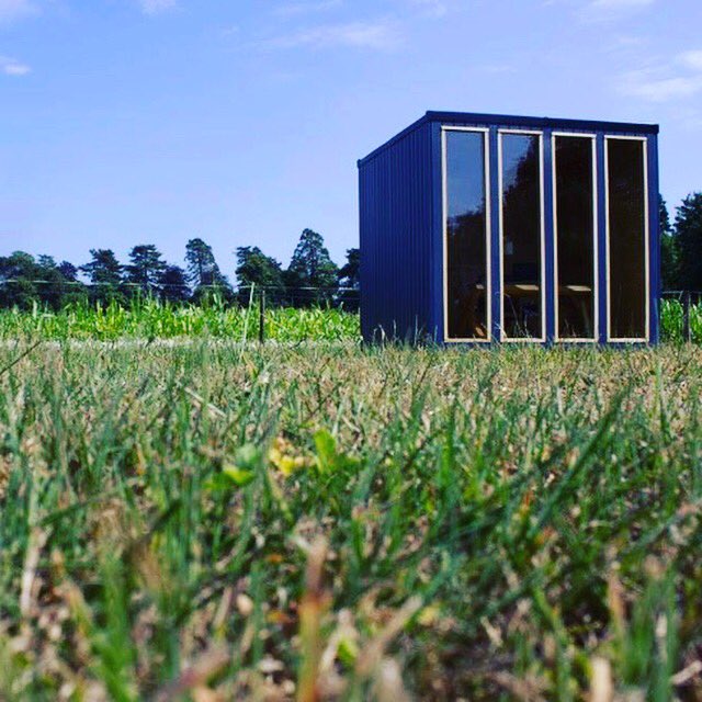 RUHMworkspace's tweet photo. Feeling creative?...

Studies show that a view of the natural environment increases innovative thinking and sparks creativity. 

So we designed RUHM to embrace that outdoor view with glass from top to bottom.
#theliveworkmovement https://t.co/eeHFjYuXeA