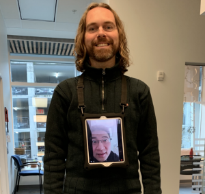 SottedReviewer's tweet photo. IN ADDITION TO THE POSH EARPIECE, I SUGGEST #CHI2019 VOLUNTEER IPAD JOCKEYS BE SUPPLIED A CAMELBACK OF ARDBEG AND A LONG STRAW; IT WILL MAKE CHI ACADEMY MEMBERS TALKING AT YOUR BELLY LESS DEHUMANIZING. https://t.co/Vq2XZFsDJA