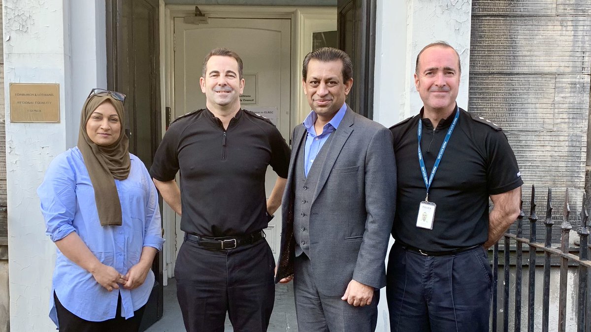 FoysolChoudhury's tweet image. It was a pleasure to meet @ChSuptEdinburgh Gareth Blair Divisional Commander for Edinburgh @policescotland at @ELRECUK to discuss future plans on working together with local communities and build confidence as well as a better relationship to create a safer community for all.