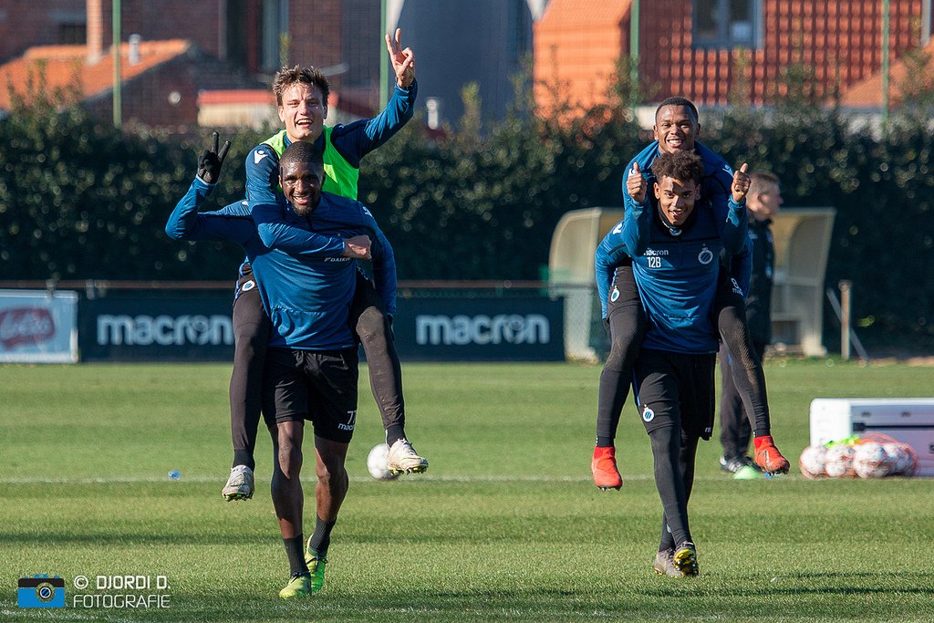 ClubBrugge's tweet photo. 📸 #CLUFCS ligt achter ons, op training ligt de focus op zondag! Kijk mee naar de beelden van onze huisfotograaf!
MEER | https://t.co/CkMIaQFF3J https://t.co/gPhh7bTaf6