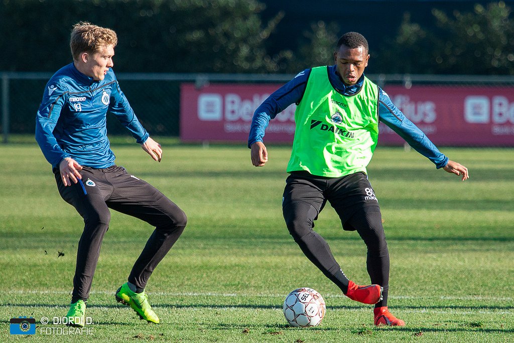 ClubBrugge's tweet photo. 📸 #CLUFCS ligt achter ons, op training ligt de focus op zondag! Kijk mee naar de beelden van onze huisfotograaf!
MEER | https://t.co/CkMIaQFF3J https://t.co/gPhh7bTaf6