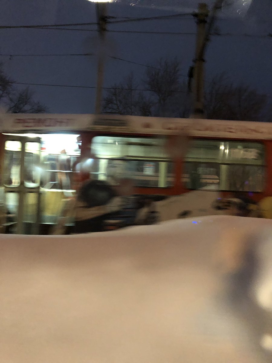 Протаранили трамвай. Дтп на Нариманова у Телецентра. Надеюсь без пострадавших #ульск #Ульяновск #ulsk