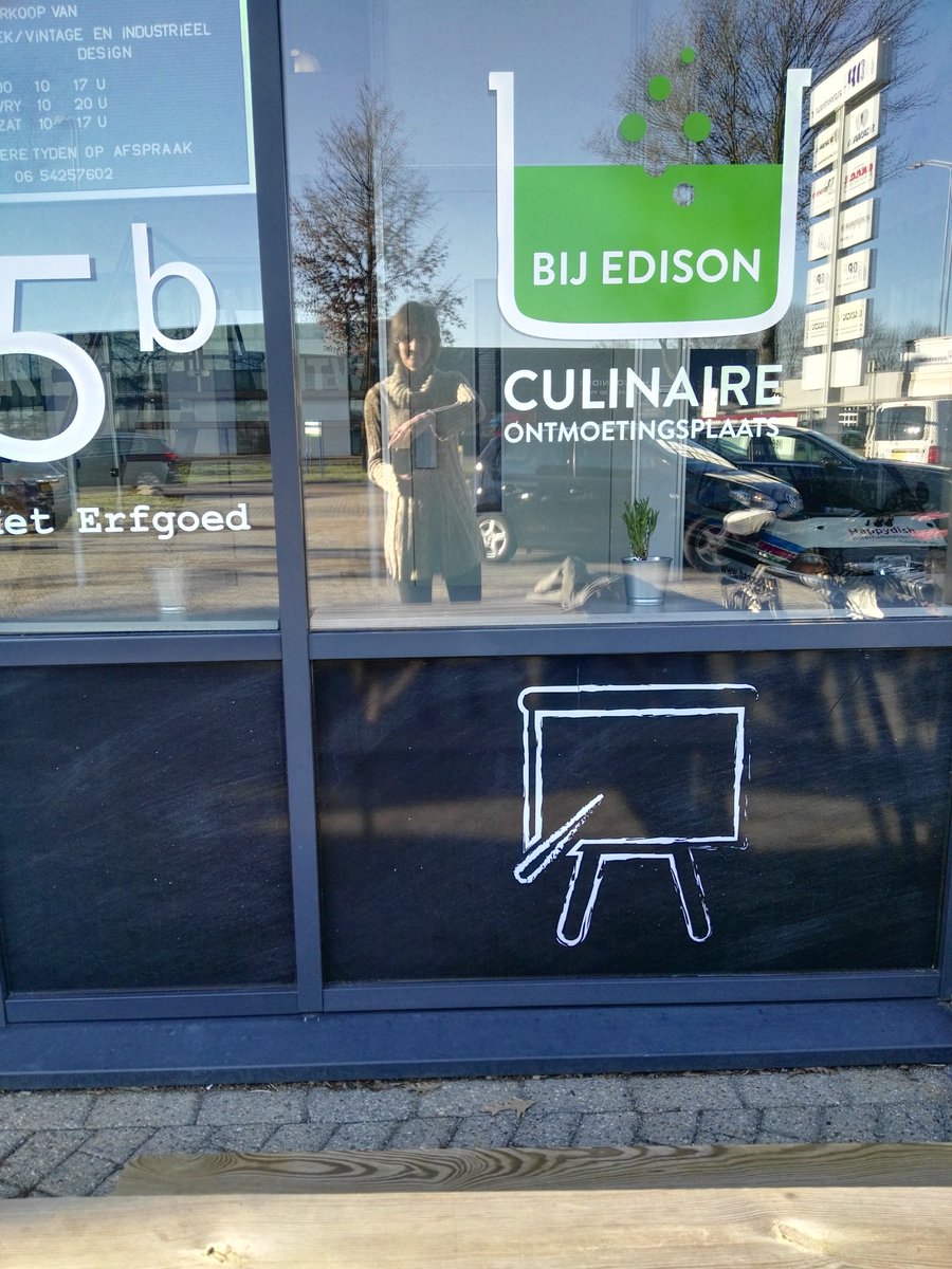 Een #Warmetruiendag jurkje op deze heerlijke dag. Zo Somalisch eten en wie weet nog meer deelnemers voor talentinwijchen.nl