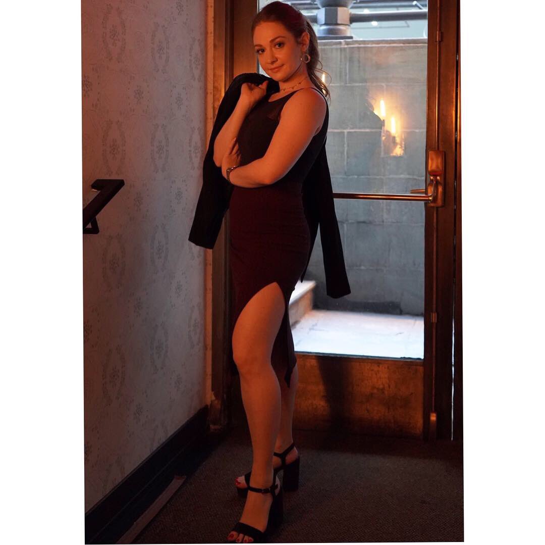 allysonberger's tweet photo. When it comes to girls night out, I’m only going out with my @shellys_london! 🥂#ShoeOfTheDay

#shellyslondon #gno #shoes #platforms #platformshoes #spicegirls #ootd #ootn #outfitinspo #girlsnight #shoeofthenight #shoeblogger #shoemodel #shoeaddict #iloveshoes #shoegram #sotd https://t.co/MRdkO35gxz