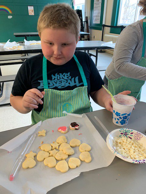 SkarinJo's tweet photo. Fun making Valentine cookies for our last WAP day. #SunapeeCentral https://t.co/2R8TQxmzC9