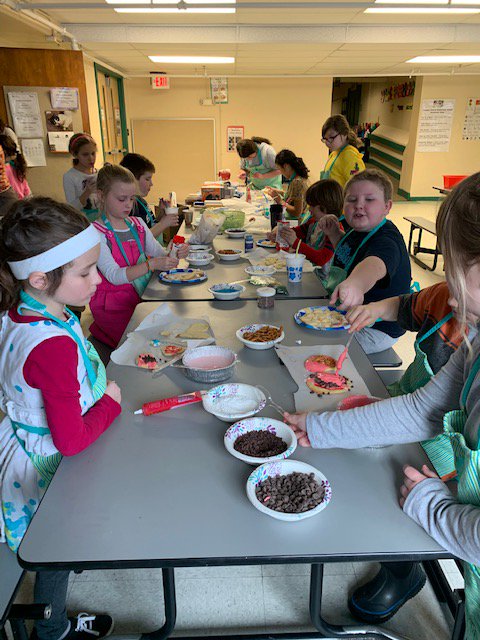 SkarinJo's tweet photo. Fun making Valentine cookies for our last WAP day. #SunapeeCentral https://t.co/2R8TQxmzC9