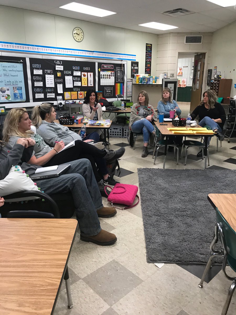 cvanscyocNLC's tweet photo. 1st and 2nd grade brainstorming the soft skills hey teach. #gozeps #fasterTODAY https://t.co/BQ24hgkeEz