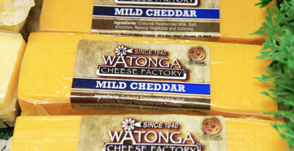watongacheese's tweet photo. 1 lb. Watonga Cheese Factory Mild Cheddar - Only $6.29 - this one is a tradition and established the quality that defines us. Buy it in our store or online at https://t.co/vbM3klOMKq
-
-
#WatongaCheeseFactory #WatongaCheese #Cheddar #MildCheddar #Cheese #HandMade #AllNatural https://t.co/fItrNadWcT