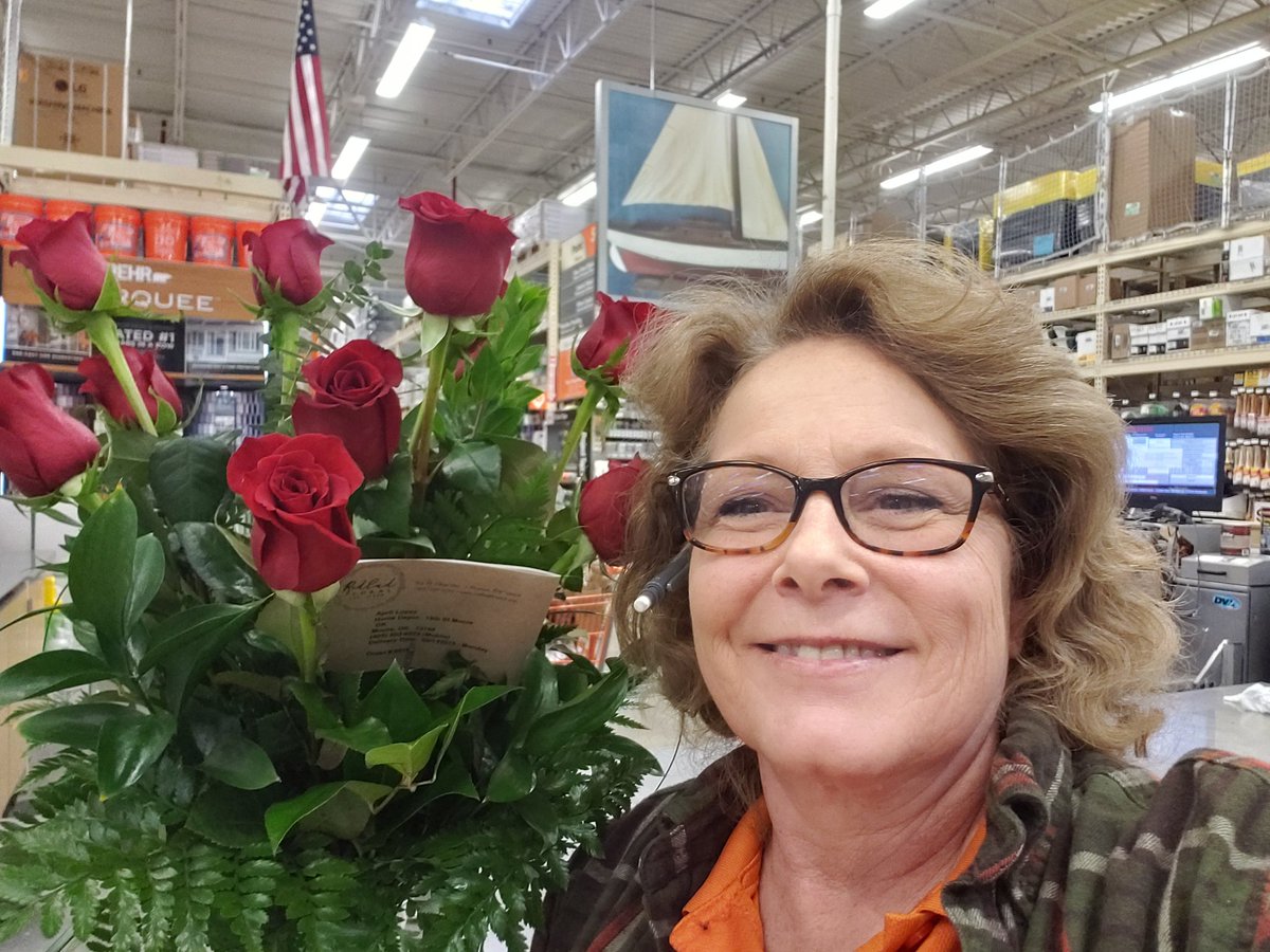 Hello Homedepot peeps I'm back on twitter!!! #swbest