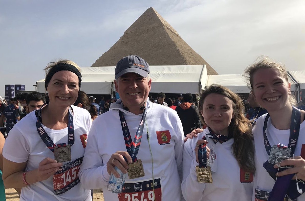 DKAMBinEgypt's tweet photo. Incredibly energising to run with the Embassy All Star Team at the #PyramidsMarathon and 10K with 5000 years of history watching over us.#denmarkinegypt #marathon #allstar #Egypt #socializing @DanishMFA https://t.co/h7nVW5aO4G