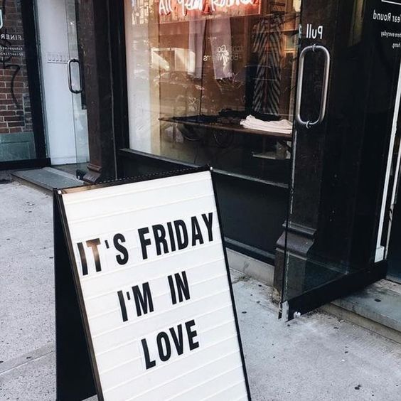 Fabriah's tweet photo. ITS FRIDAY! Treat yourself this weekend by putting in an order with Fabriah!💜 
#FabriahFridays #FridayFeeling #Friyay
https://t.co/DIzj1rgnRq https://t.co/AitUzlFzJJ