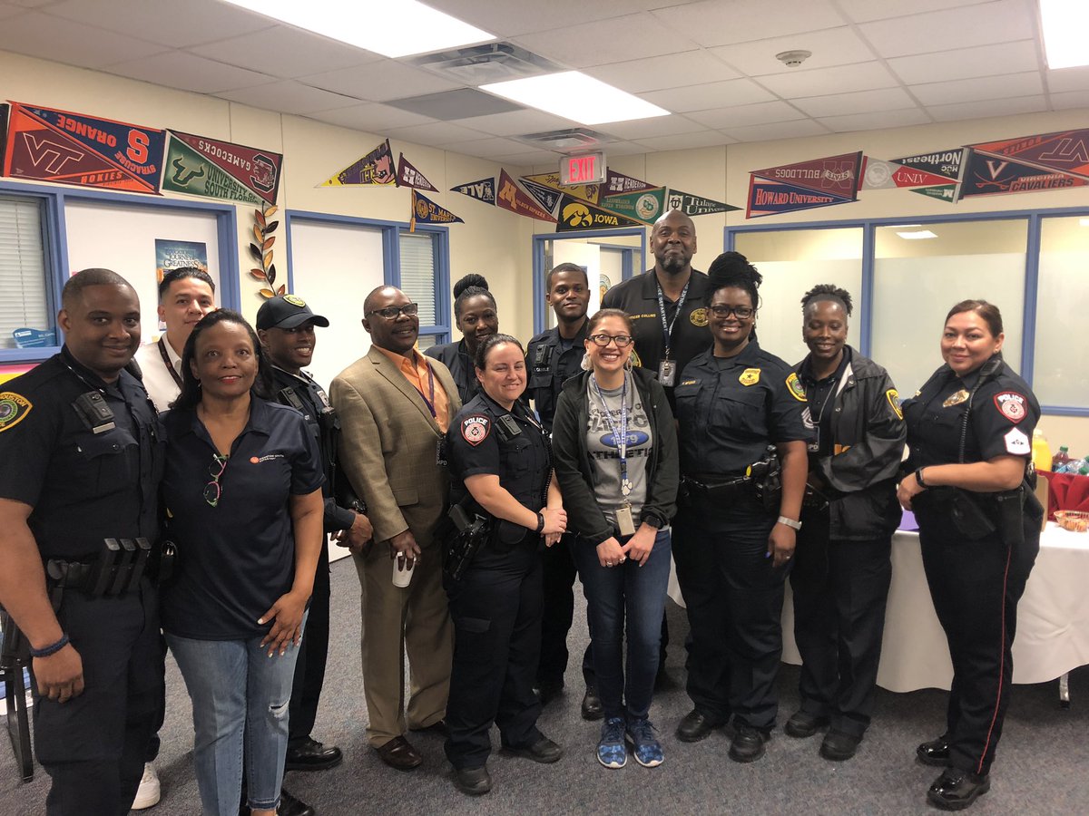 CliftonPride's tweet image. Win-Win! It takes a village! #connected #caredfor