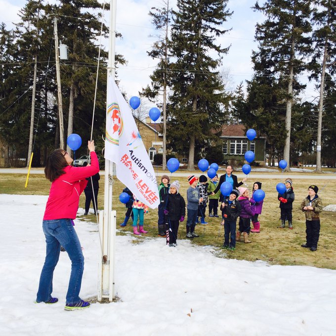 Calling all #schools, #communities and #businesses->The Raise the Flag campaign is back. By raising the flag, you are uniting families, communities and professionals in recognizing World #Autism #Awareness Day! Register today for #free today: bit.ly/rtf19