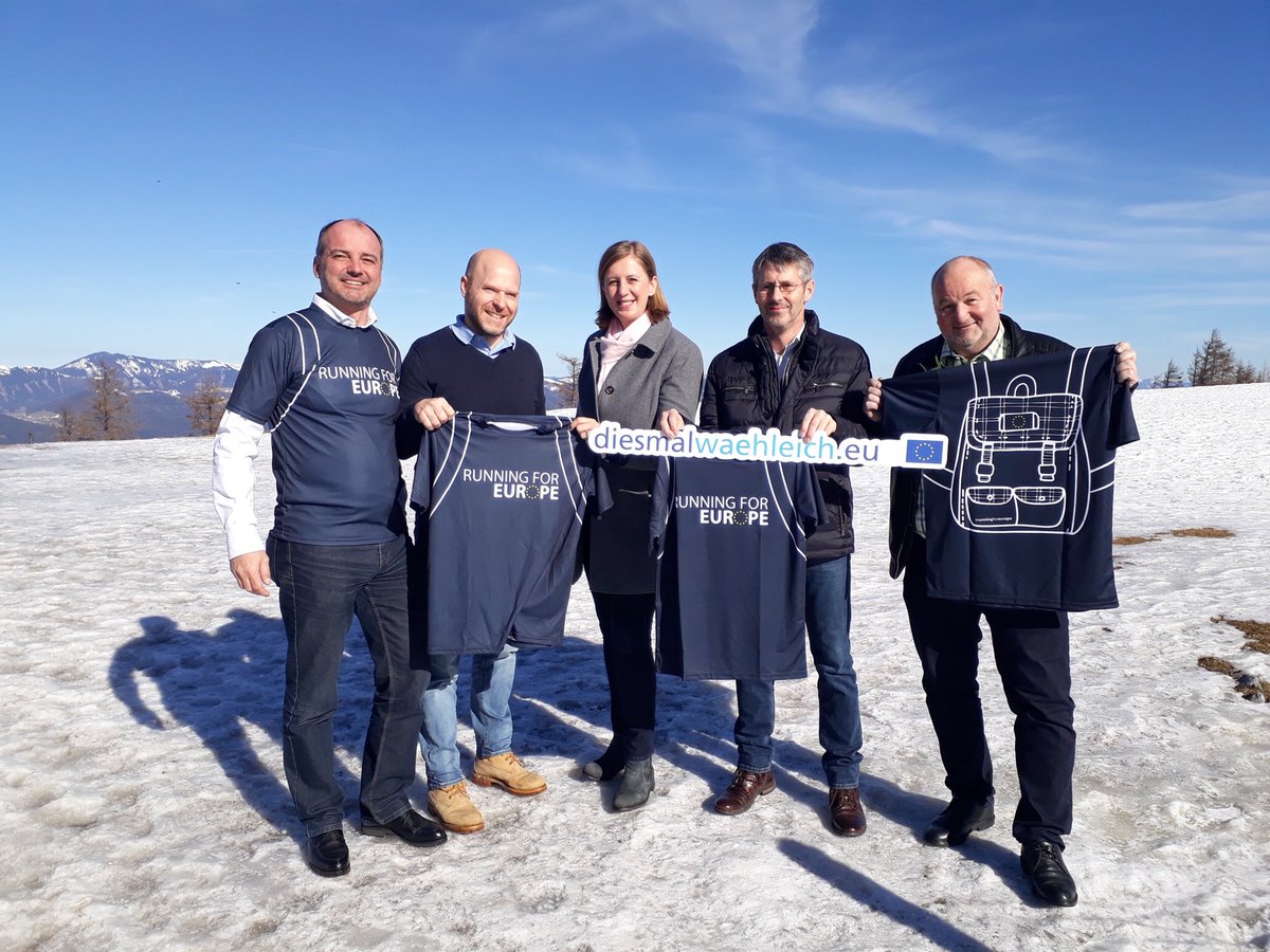 GeorgPfeifer's tweet photo. EU-Gipfeltour Teil 3 heute auf dem Schöckl in der schönen Steiermark. Spannende Gespräche mit Landesrätin #Eibinger und EU-Gemeinderäten ... to be continued cc @_PaulSchmidt https://t.co/VuHHHOOpyC