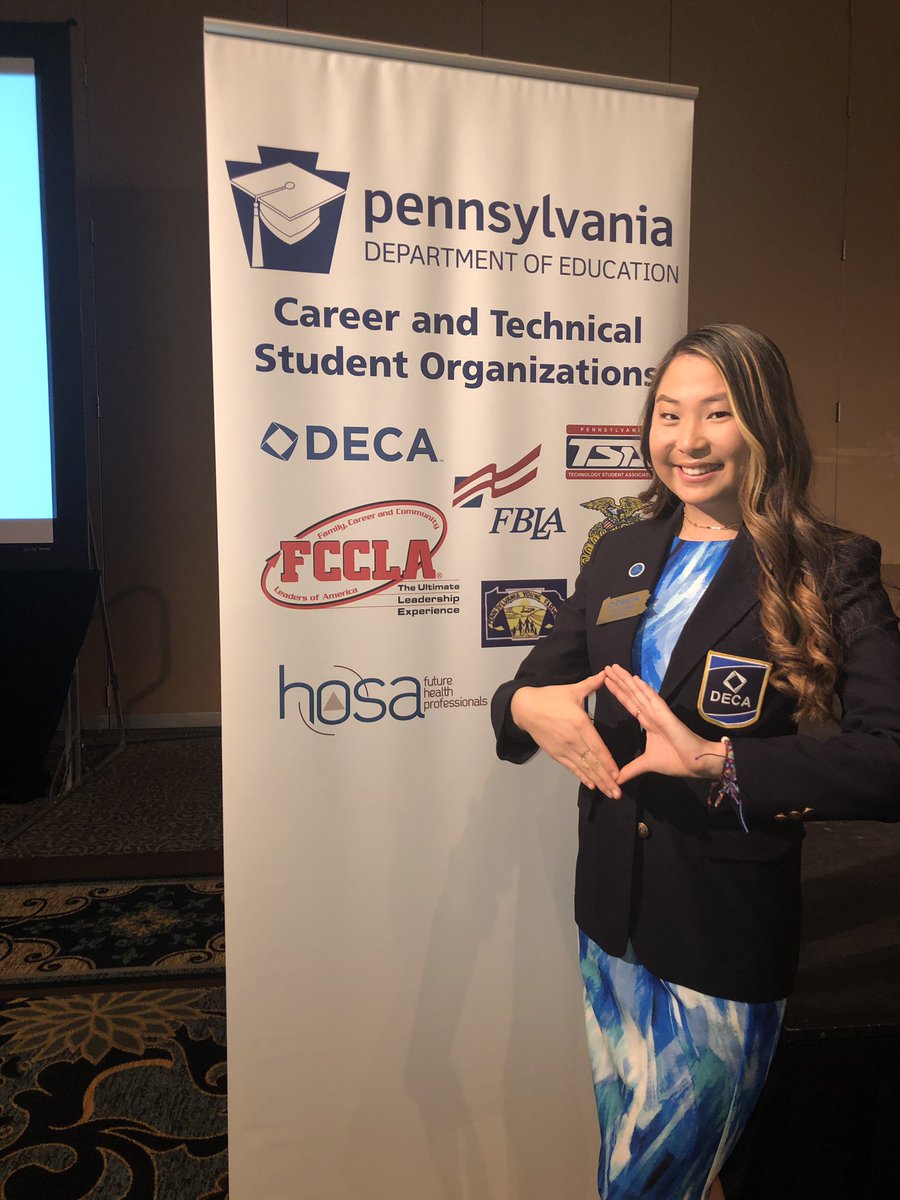 DECAleah's tweet photo. Honored to have spoken on behalf of @PaDECA at the Pennsylvania Department of Education CTE dinner! 
CTE is a key part to our secondary education system, and I am honored to be at the forefront of advocating for funding and highlighting the success of all CTSOs in Pennsylvania. https://t.co/bDrxRqxGHG