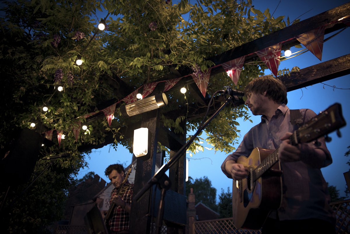 Royal Oak (@royaloaktw7) on Twitter photo Live Music at the Oak every Saturday night! This week it's the fabulous Sam & Davey from 8.30pm & next week The Forty Fives will be playing from 8pm after Wales v England <a href="/OIRFC/">Old Isleworthians RFC</a> Live Music at the Oak every Saturday night! This week it's the fabulous Sam & Davey from 8.30pm & next week The Forty Fives will be playing from 8pm after Wales v England <a href="/OIRFC/">Old Isleworthians RFC</a>