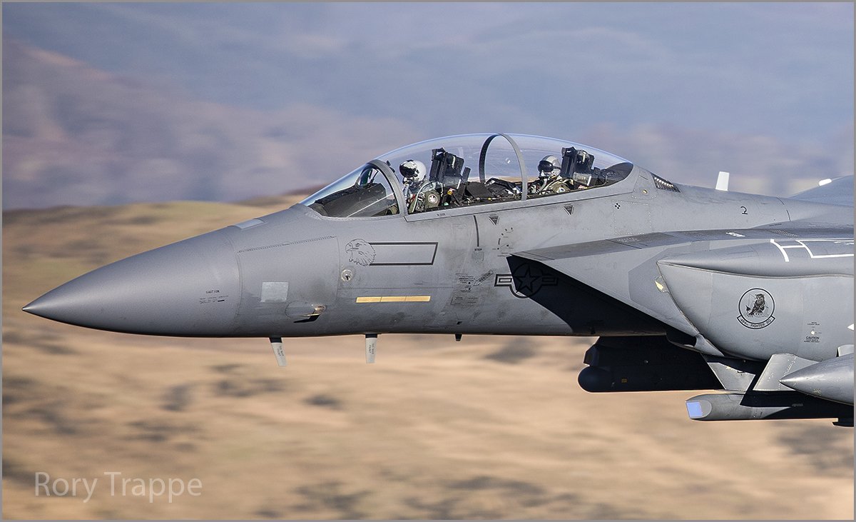 Lovely WX today (15/Feb/19) on the loop and a Fist Pump from a WSO ……… @48fighterwing #LibertyWing #WeAreLiberty #raflakenheath #machloop #snowdonia #f15 #snowdonia