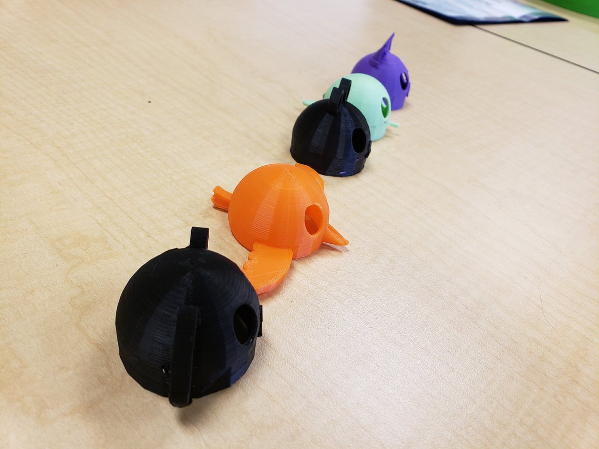 sjm_kinder's tweet photo. #Ozobot shelter activity happening soon. The fish might not make it in time, but we have: dog, parrot, bear, komodo dragon, and cat ready to go! #3Dprinting #Kindergarten #livingthings @HawthornEagles https://t.co/rdkoUPXHWB