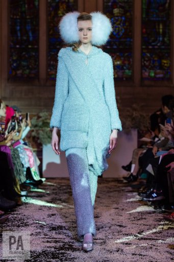 ecoles79's tweet photo. Models on the catwalk during the Ryan Lo fashion show 📷@mcrossick https://t.co/bC80Z0wy6q #lfw #lfw19 #DutchHall #RyanLo #Fashion https://t.co/jZW5ajCKA8