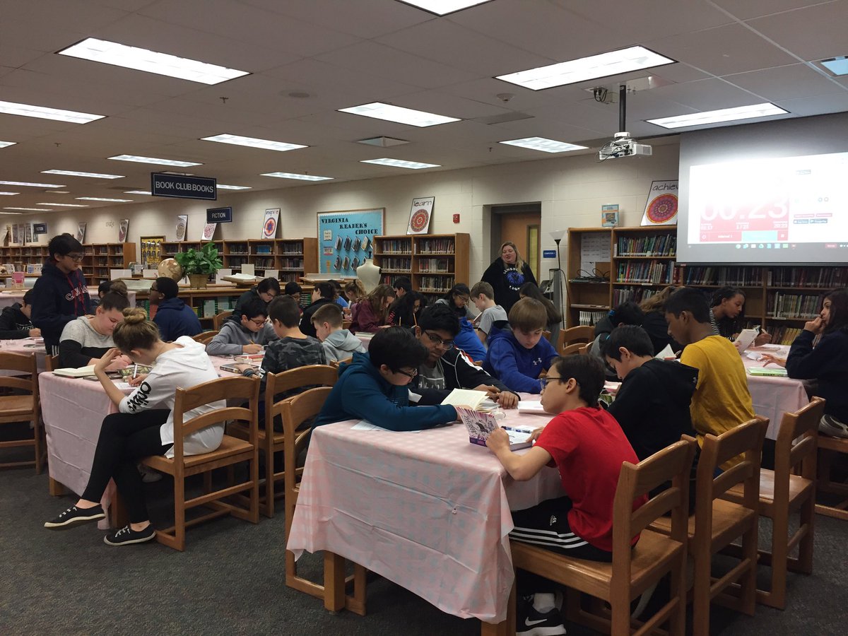 Eng8MsG's tweet photo. Full house post-Valentine's day for speed dating with a book @LunsfordLibrary @JML_MS_Official ❤️ must be in the air! #read https://t.co/2EgLaPDgBn