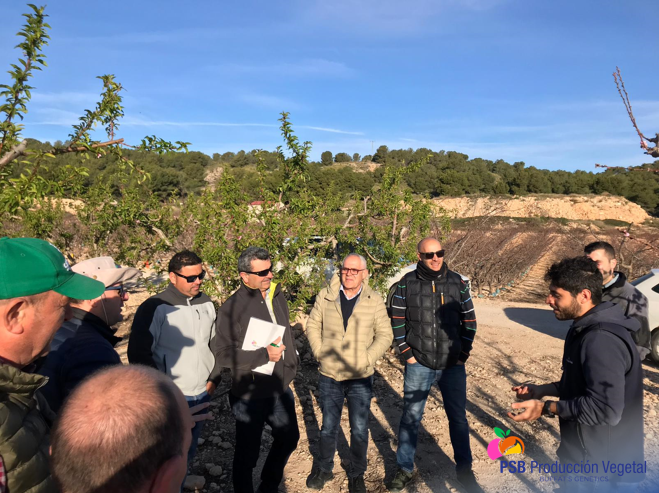PSBProduccionV's tweet photo. Visita de productores catalanes y Symborg a nuestras fincas @SymborgBioAg https://t.co/FWEkJiffwC