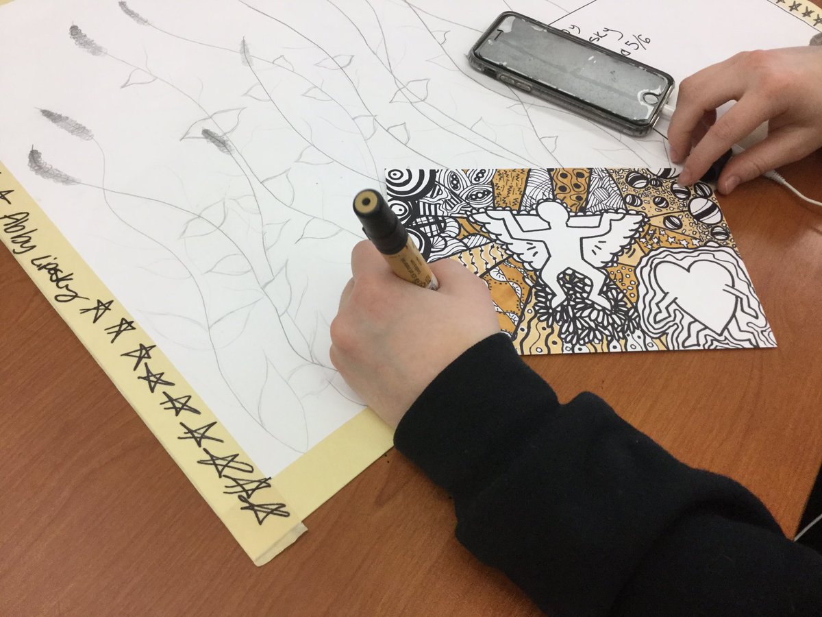 Period 5/6 exploring line with Zentangle!