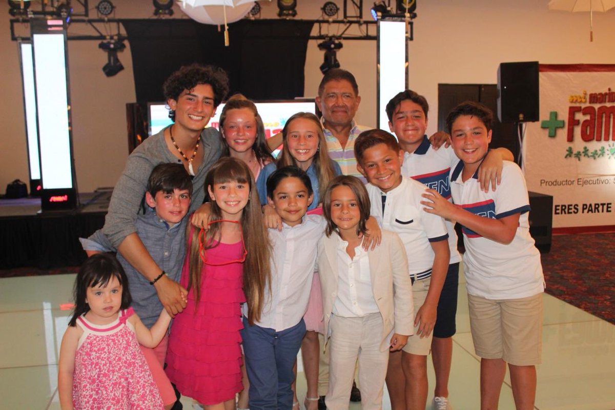 Un bello recuerdo con las futuras estrellas #MiMaridoTieneFamila2