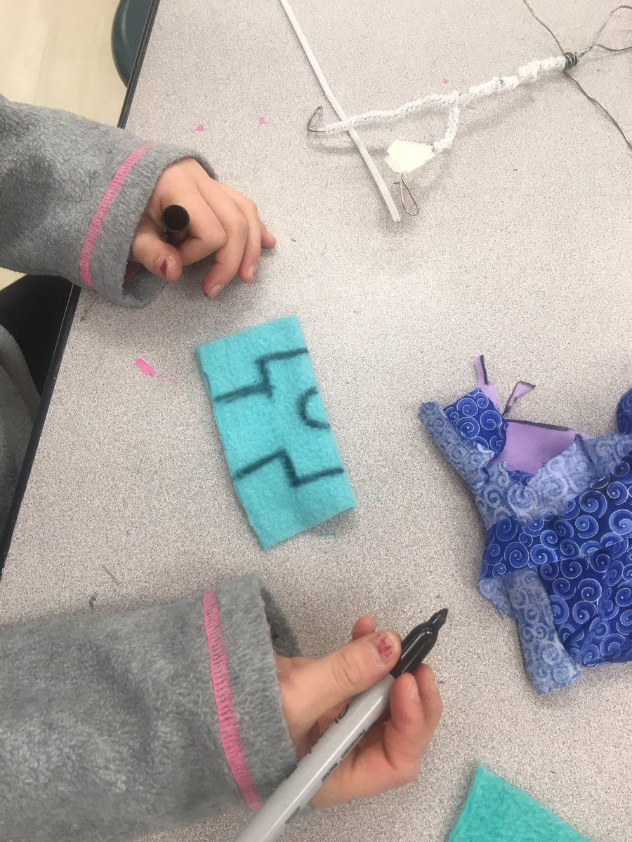 elizabethjosel1's tweet photo. Designing clothes for our wire sculpture unit ! #gwgreats #wayzatacreate https://t.co/RbrMV1wOk7