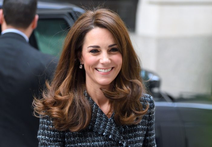 Kate Middelton se roba todas las miradas.

harpersbazaar.cl/celebrities/ka…