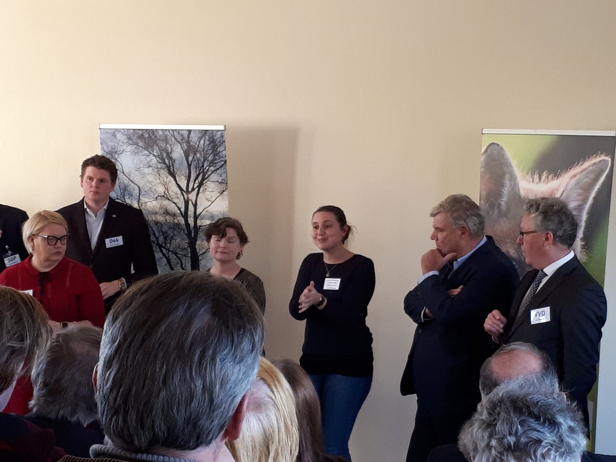M_Cornielje's tweet photo. Veluwedebat @NieuweVeluwe "Wat willen de boeren zelf?""Welzijn boven Welvaart" @lrg_min Lijst 12 @LokalePartijenG @LCodeoranje @Code__Oranje https://t.co/XdWHg6qHCA