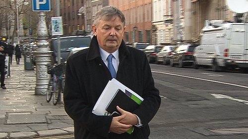 "Zombie-Language" a bheidh sa Ghaeilge - Seán Ó Cuirreáin
https://bit.ly/2UZ5X11
@ceartateanga
@CnaG
@ForasnaGaeilge
@TG4TV
@RTERnaG
@SeanKyneTD
@McHughJoeTD