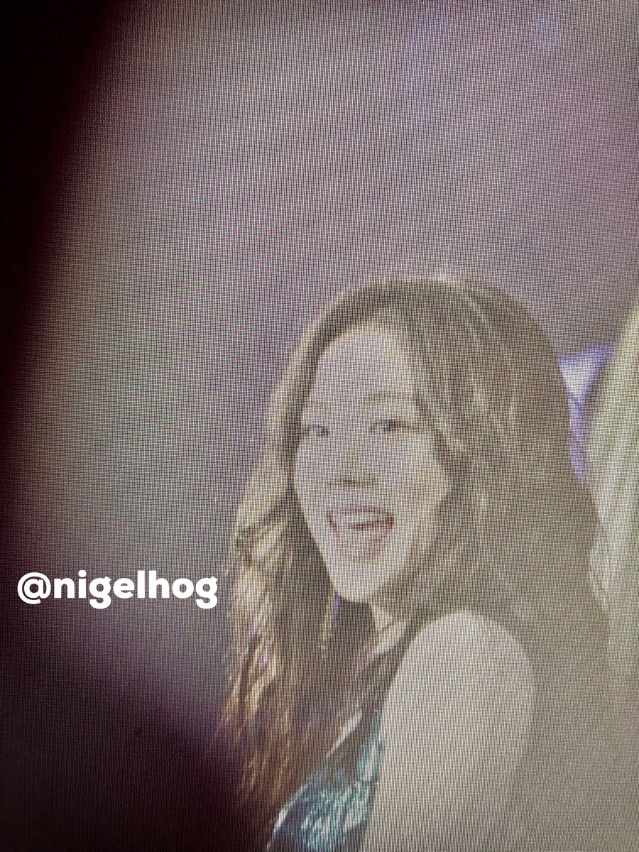 nigelhog's tweet photo. 190215 #JISOO #JICHOO #BLACKPINK #InYourAreainSG https://t.co/D3Te8GiI2r