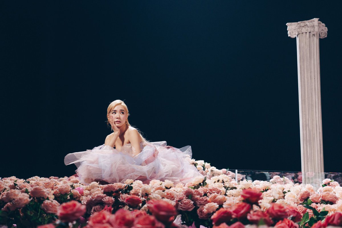 the support has been unreal, thank you all. Lips On Lips #NewMusicFriday <a href="/Spotify/">Spotify</a>  playlists !! in Thailand, Philippines, Vietnam, Indonesia, Singapore, Malaysia and more amazing playlists today ❤️ 💋
smarturl.it/lipsonlips
#lipsonlips