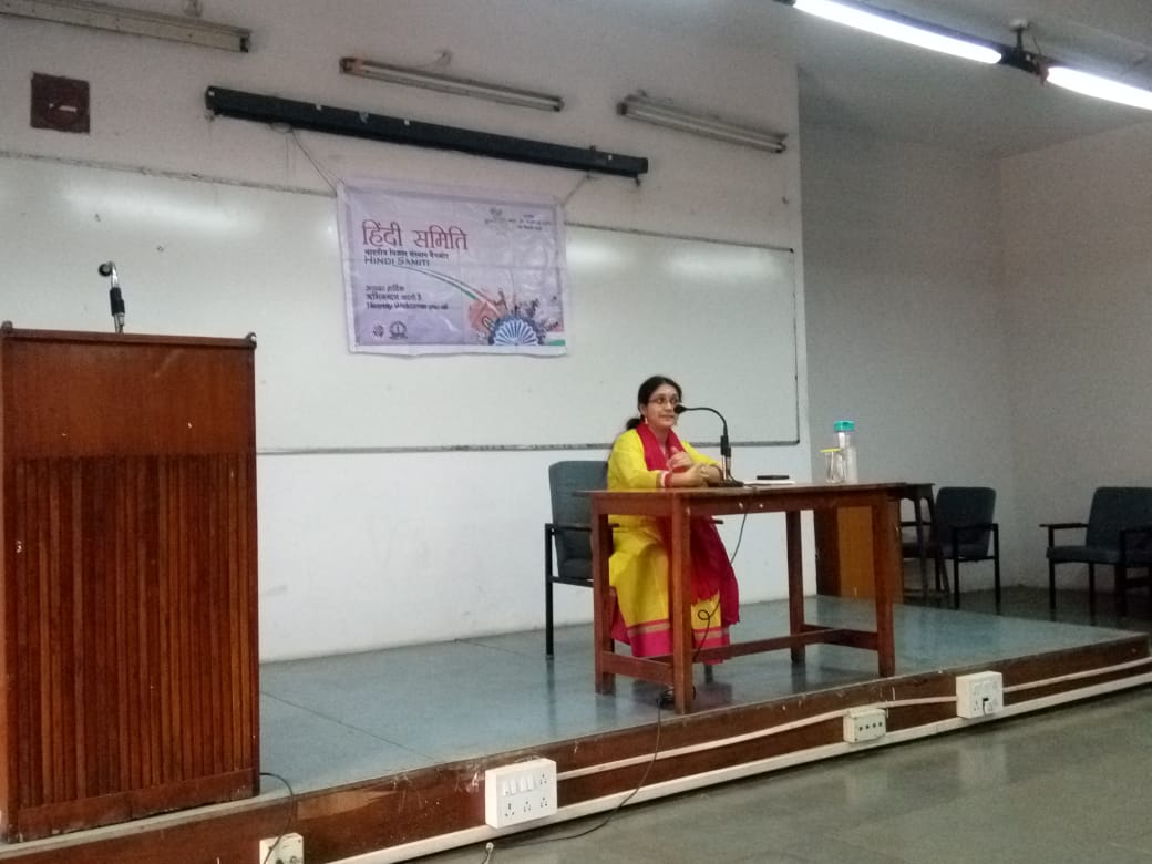 Sai_swaroopa's tweet image. Spoke at IISc in a programme organised by their Hindi Samithi. In the wake of #Pulwama, spoke about Lalitopakhyana and the Dispelling of Jaya Vighna Yantra by the Goddess Lalita through Ganesha and about the sacred feminine in Hinduism before briefing on my latest, #Draupadi