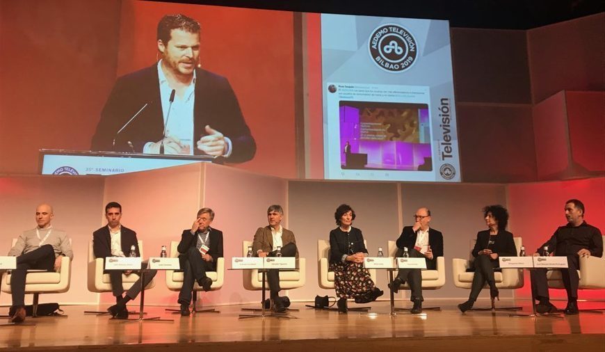 Radio_20's tweet photo. La televisión, un medio en tierra de nadie : debate final #AEDEMOTV sobre los diversos retos que afronta el medio | @mkdirecto https://t.co/rFgh7vhntf https://t.co/dBz1tDRfN5
