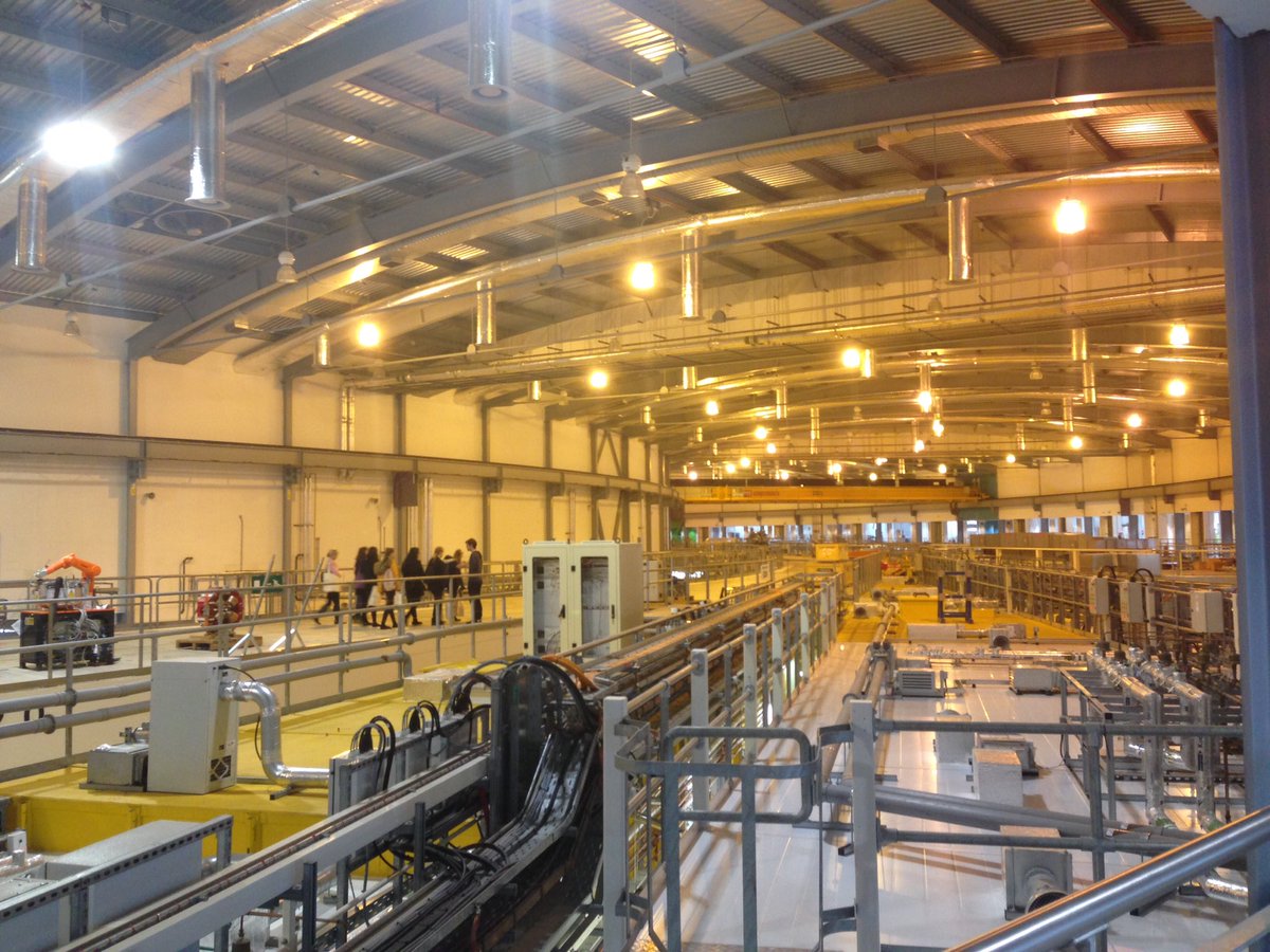 MissLKefala's tweet photo. Touring the World's leading synchrotron at Diamond Light Source 🔬 https://t.co/dYI0TvfQ6r