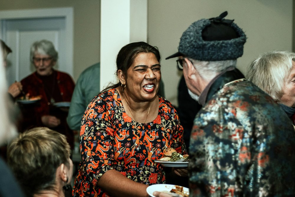 SaskCIC's tweet photo. #DevInspired by beautiful smiles from the #YXE Global Citizen Awards. After hearing stories about important efforts to support #refugees & global #maternalhealth partnerships we closed the night with music. A community that celebrates together, works better together. 💕#IDW2019 https://t.co/io2cj1Uqa0
