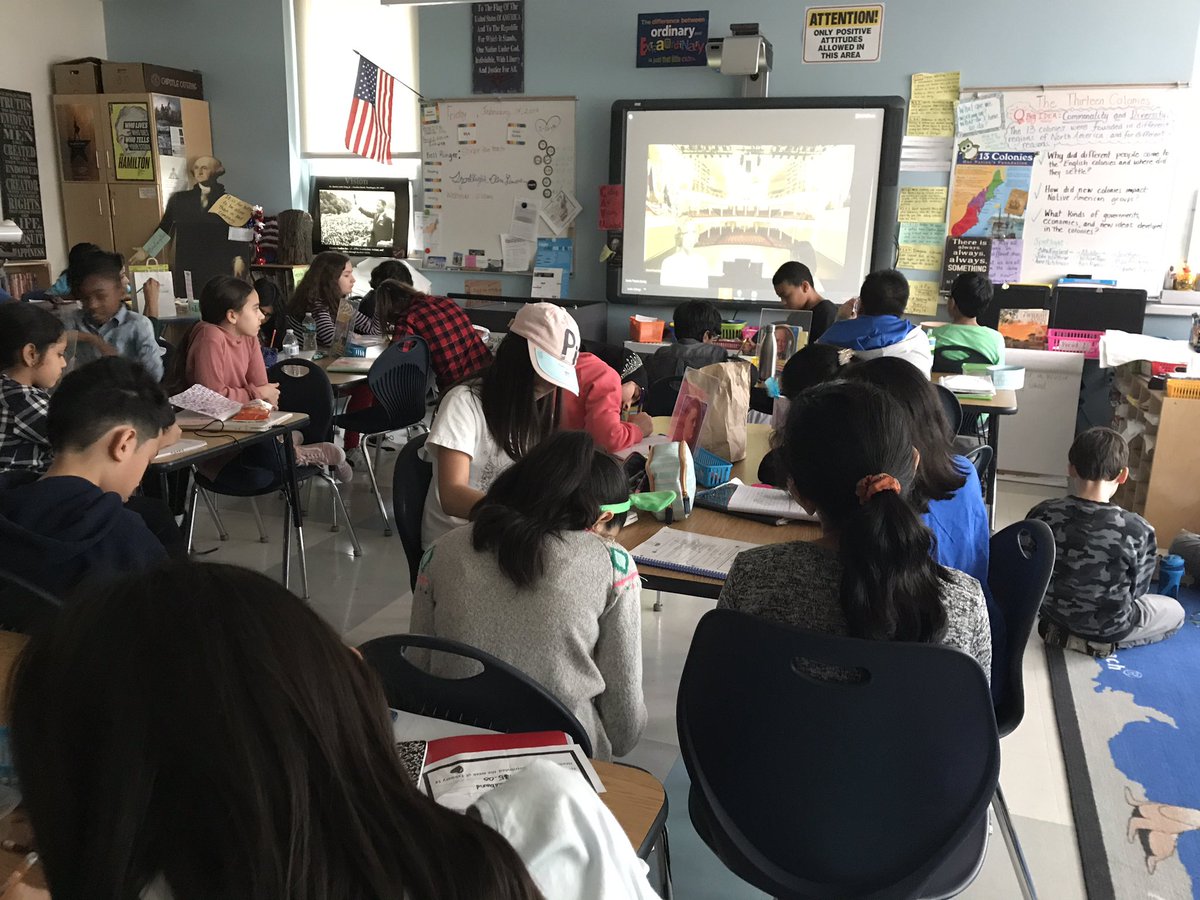 kaed58's tweet photo. @FordsEdu NJ 5th graders honoring Abe #fordsedu @MonroeOwls @EdisonElem https://t.co/poKKuNTJoO