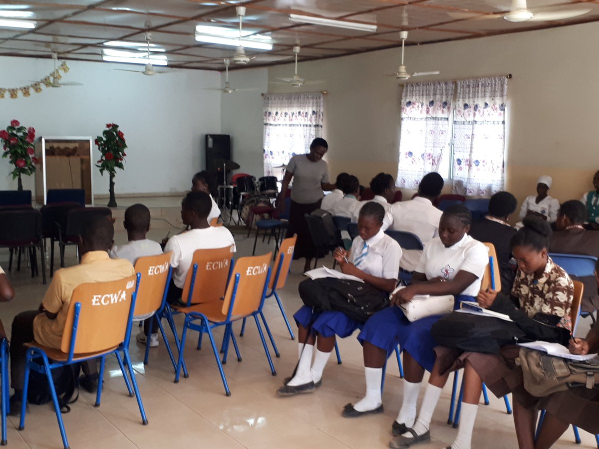 ScriptureunionG's tweet photo. Cross section of some of the school leaders listening to @rolakeBaba during the #leadership training organised by @ScriptureunionG.
#CommunicatewithGod https://t.co/PjFkjhfJnz