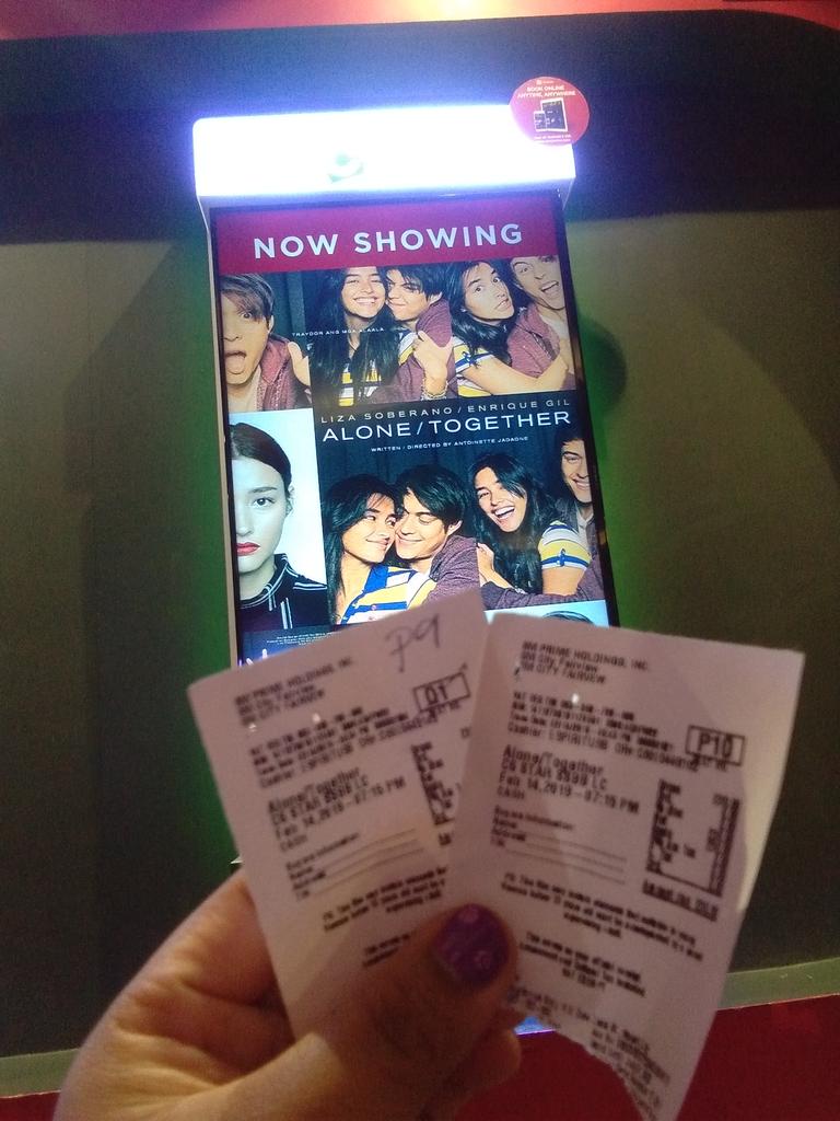 Mhaetin20's tweet photo. Go to the man that pushes you to soar higher than the man that'll degrade you. Congrats @lizasoberano and @itsenriquegil thanks for being a reminder that even if we fail at first we should continue and make things right and go for the goal and your passion. #AloneTogetherFriDate https://t.co/f1QoBIISFM