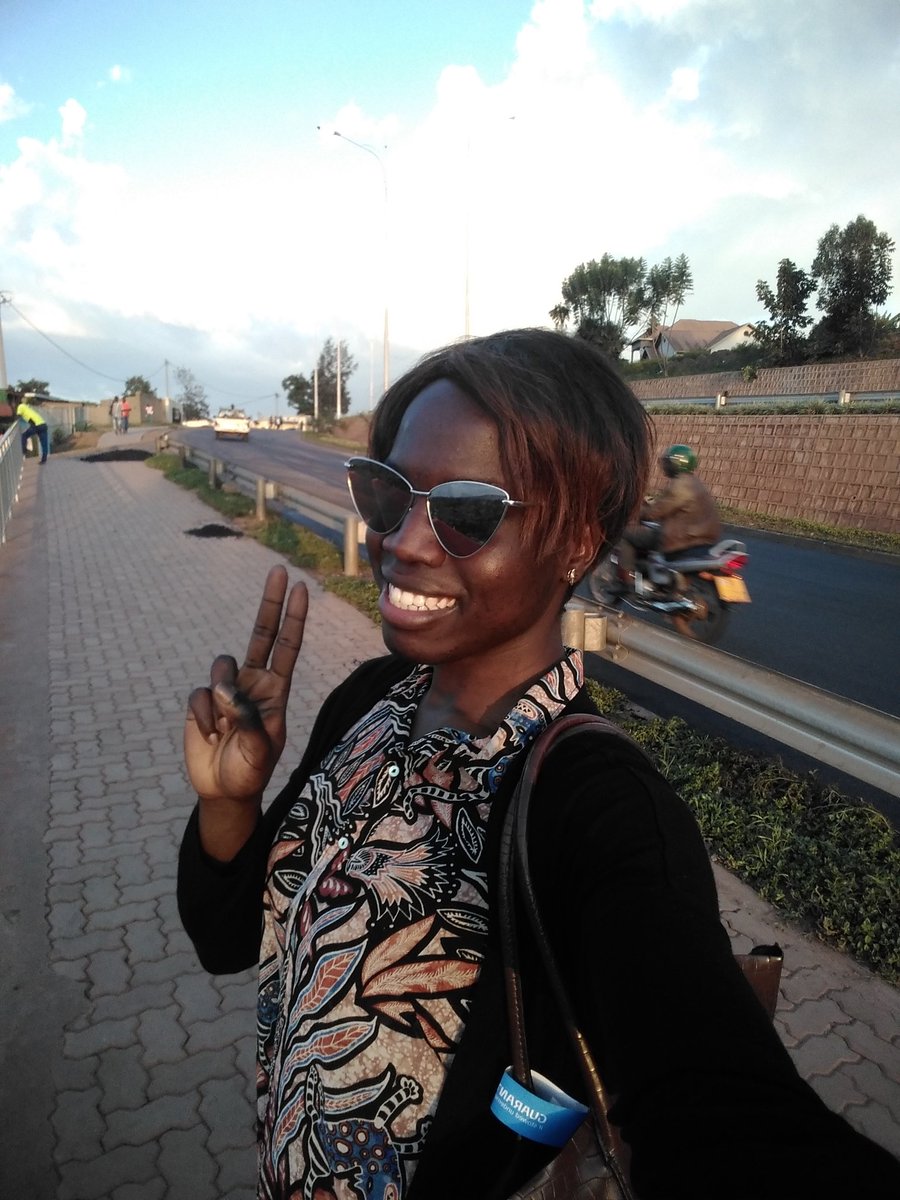 EmmaThatgurl's tweet photo. Nothing is perfect at the moment. But this smile is ✌🏿😊 https://t.co/DqMd2pVVci